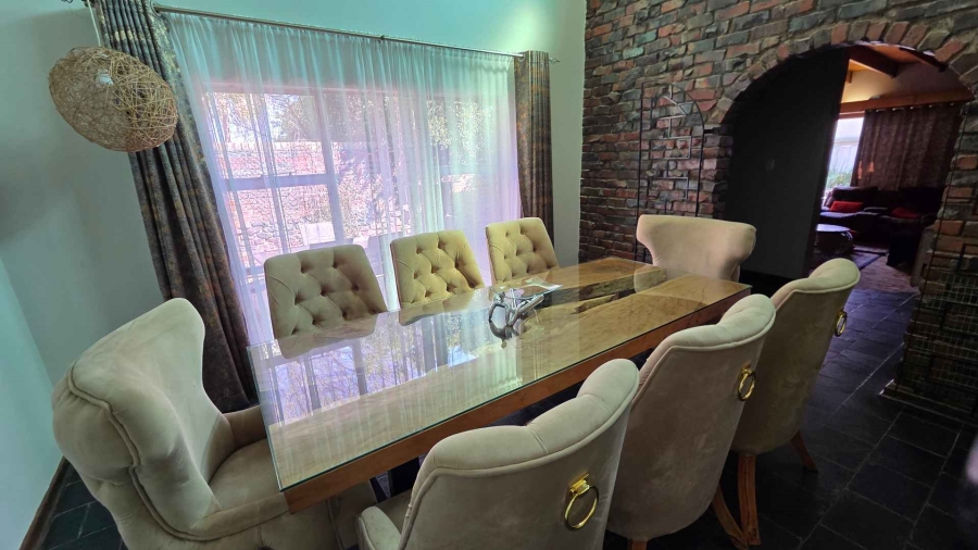 5 Bedroom Property for Sale in Fichardt Park Free State